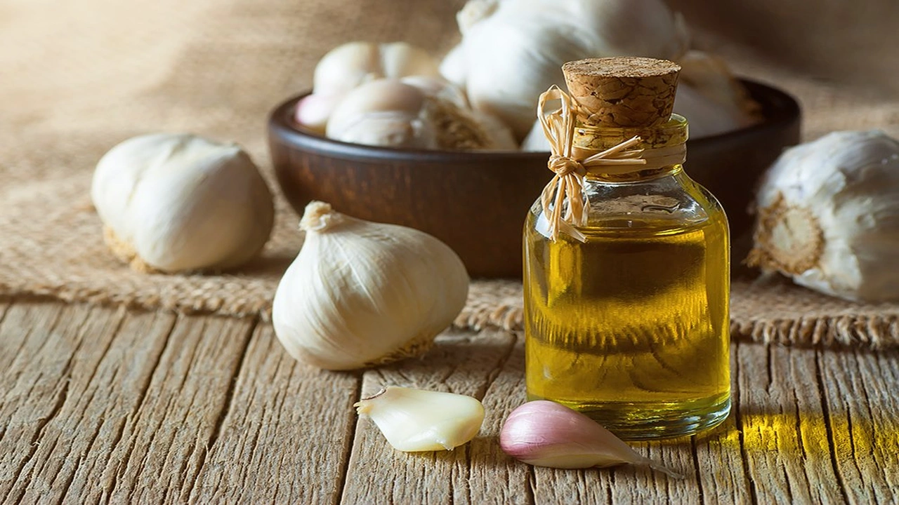 صورة متى تظهر نتائج زيت الزيتون والثوم للشعر