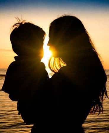 معلومات بالانجليزي عن الام