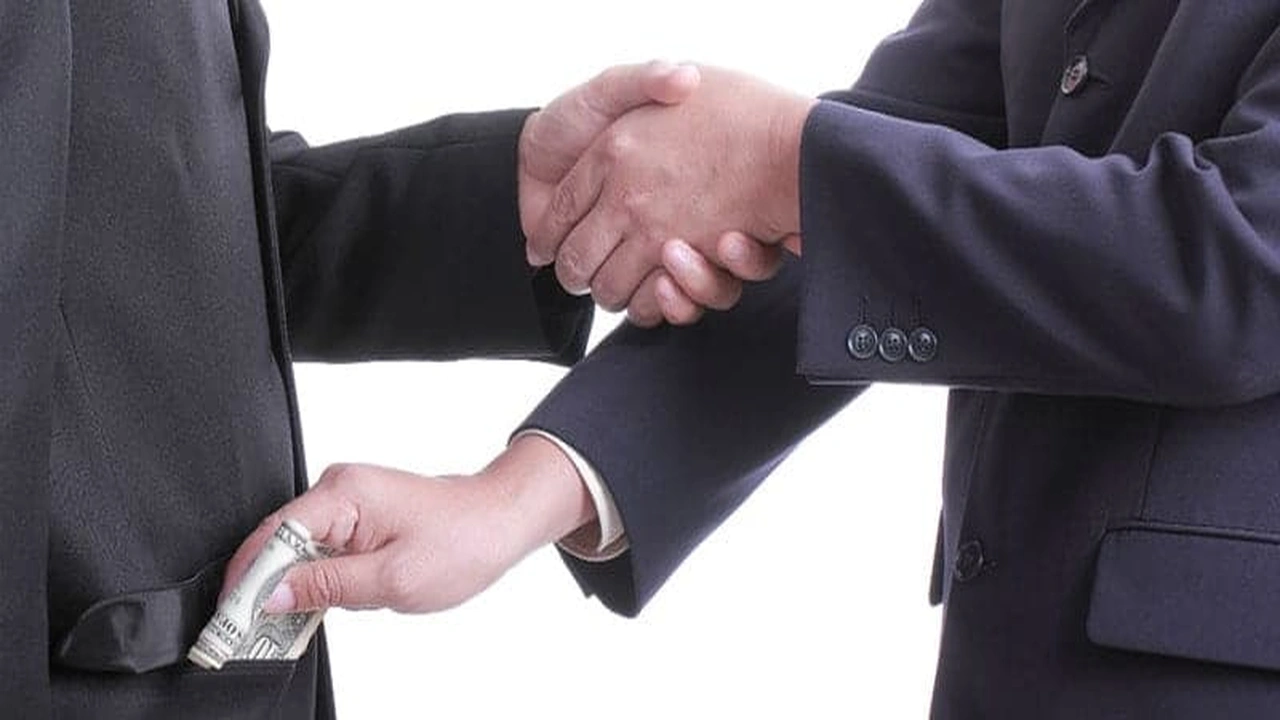 صورة مقدمة وخاتمة عن الفساد