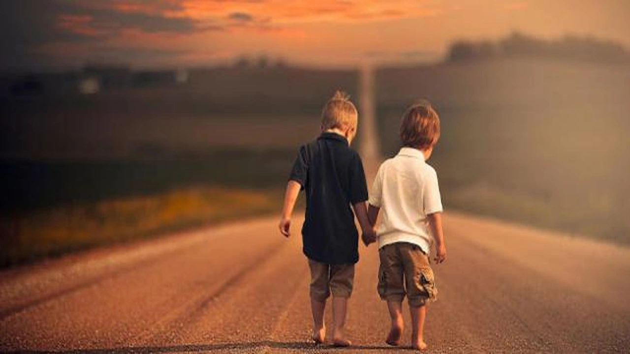 صورة موضوع تعبير باللغة الانجليزية عن الصداقة