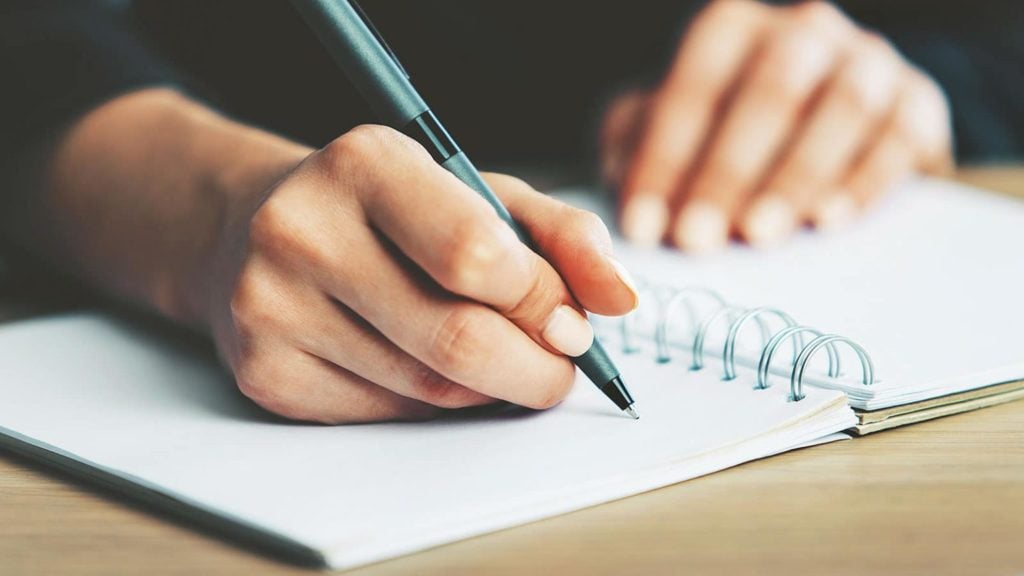 موضوع تعبير عن الذكاء بالانجليزي