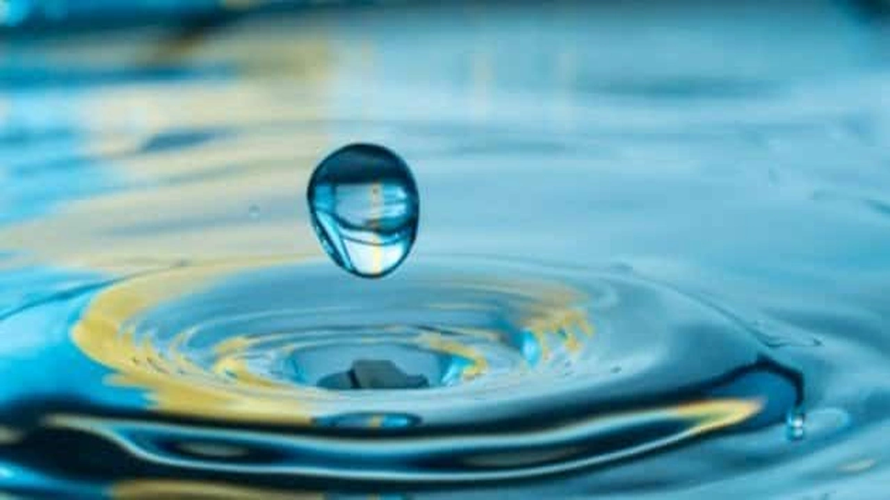 صورة موضوع عن الماء