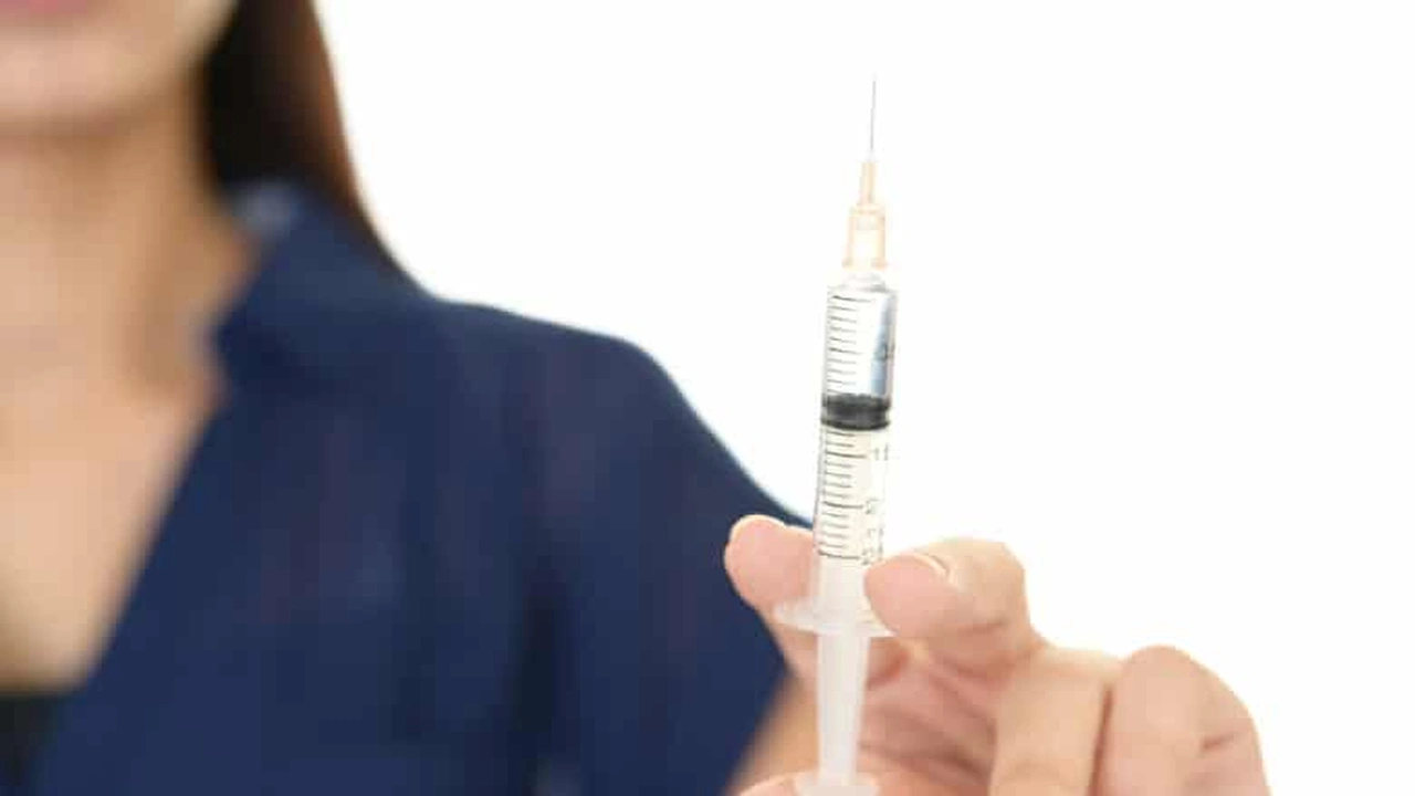 صورة وش رايكم في ابرة منع الحمل