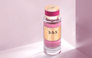 وش رايكم في عطر 555