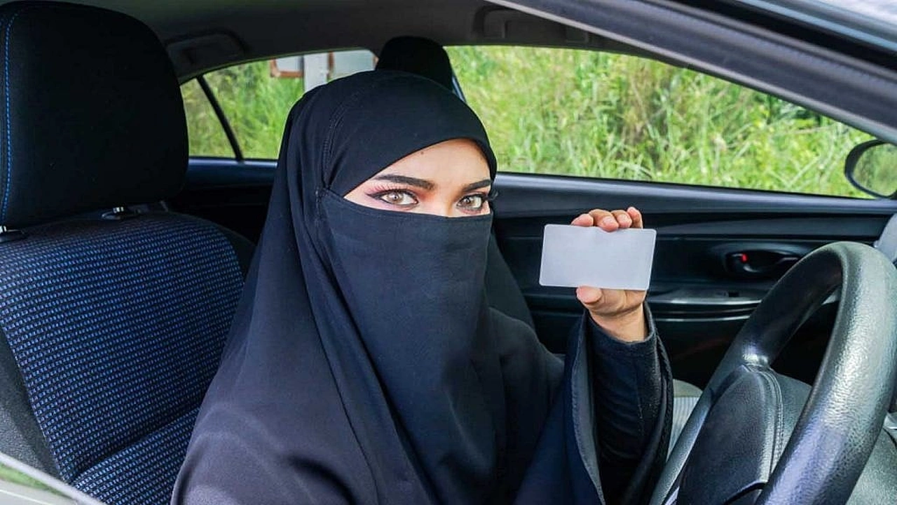 صورة أرقام مدربات سياقة في الشارقة