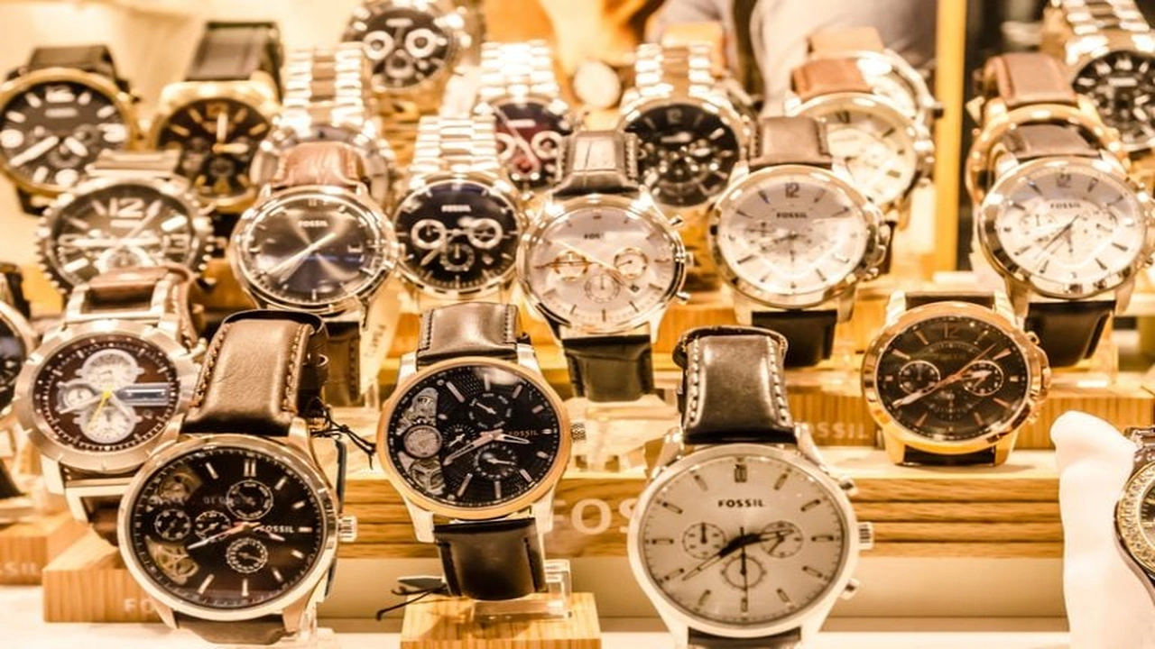 صورة أسماء ماركات الساعات