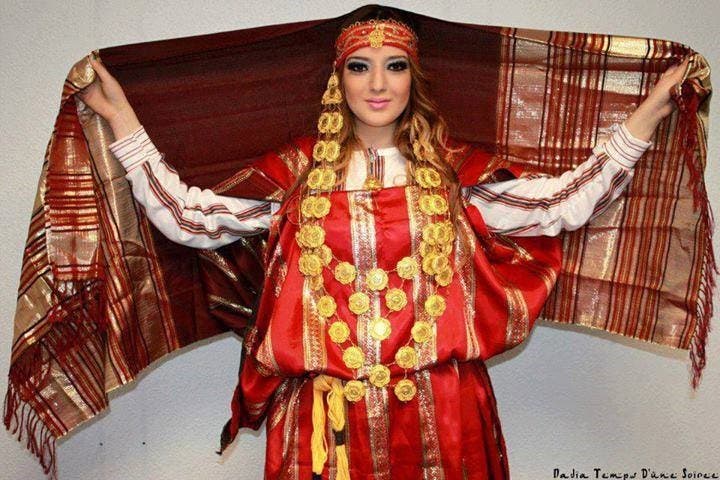 ابيات شعرية عن اللباس التقليدي