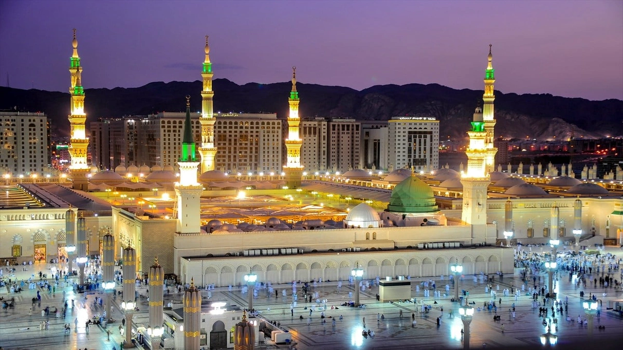 صورة اجمل ما قيل عن المدينة المنورة