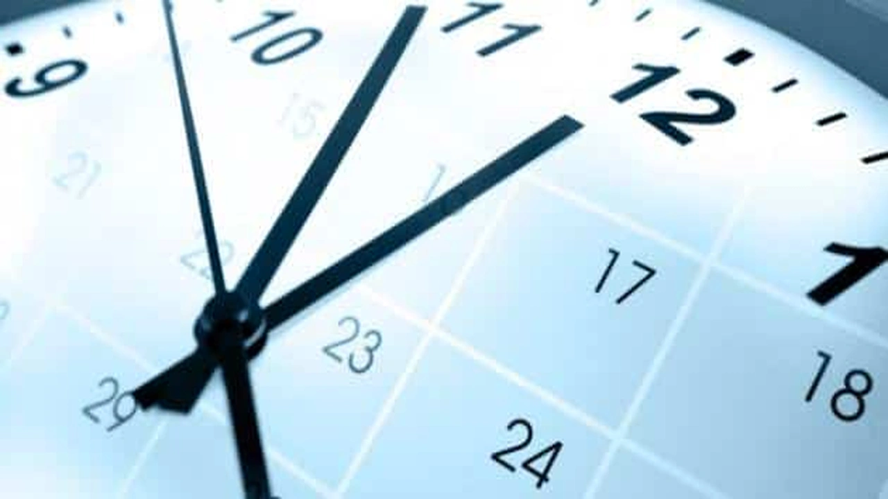 صورة اذاعة مدرسية عن الوقت