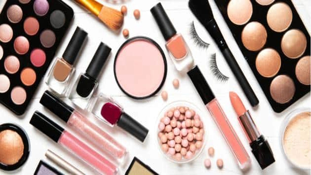 صورة اسماء محلات ميك اب بالانجليزي