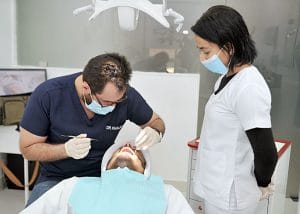 افضل دكتور زراعة اسنان في الرياض