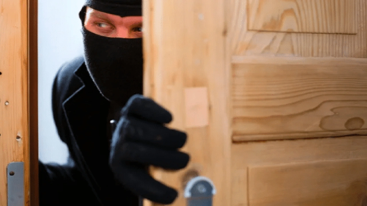 صورة اقوال وحكم عن السرقة