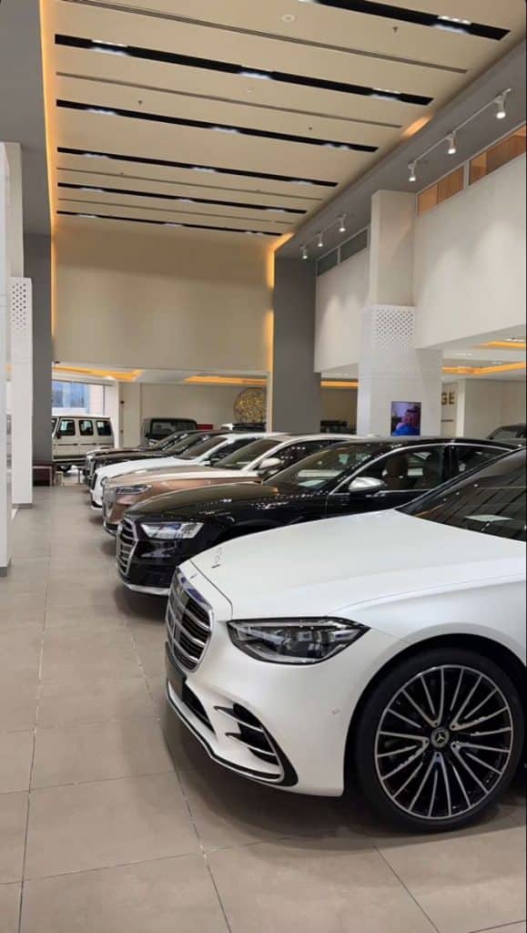 الوصف الوظيفي بائع معرض سيارات