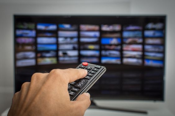 ايجابيات وسلبيات التلفاز بالفرنسية