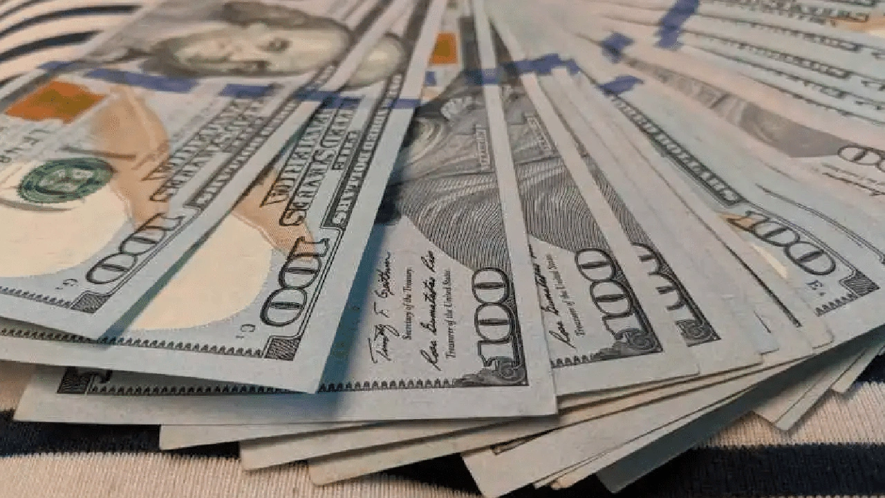 صورة ايجابيات وسلبيات المال بالانجليزي