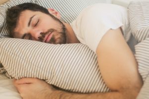 ايجابيات وسلبيات النوم