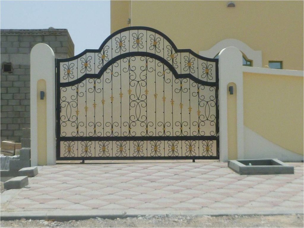 بوابات حديد