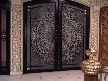 بوابات حديد