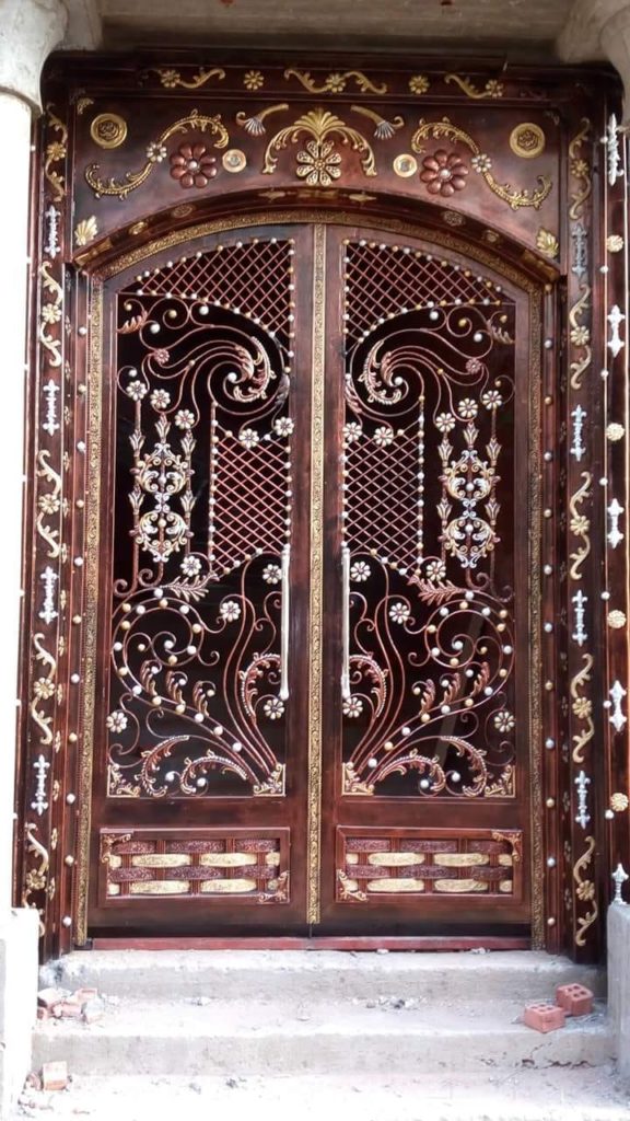 بوابات حديد