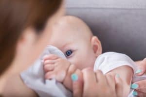 تجاربكم مع الرضاعة الطبيعية