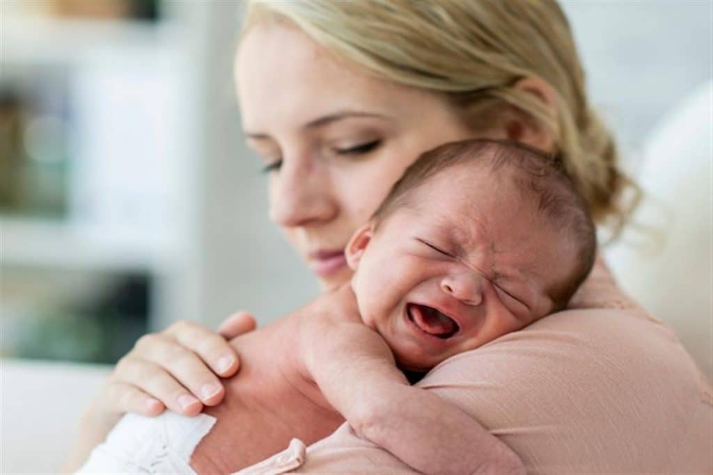 تجاربكم مع مغص الرضع