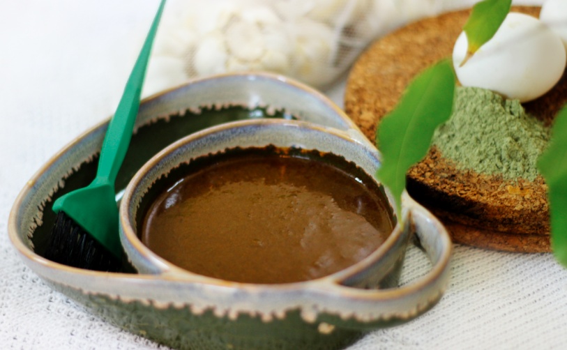 تجربتي في صبغ شعري بالحناء