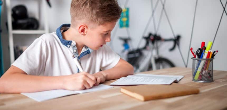 تدريبات على الجملة الفعلية للصف الرابع