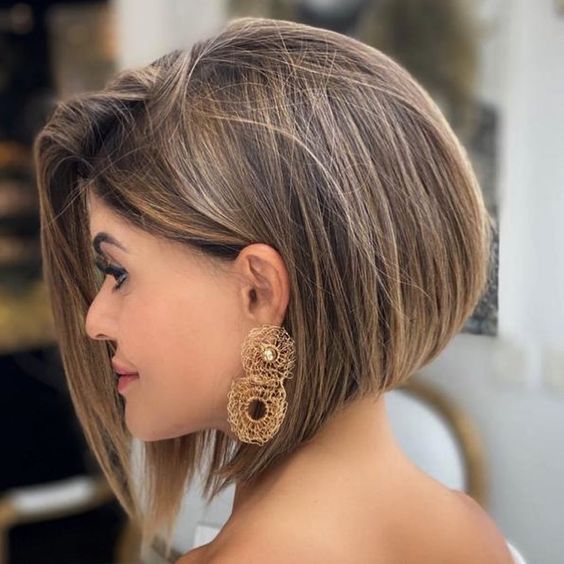 تسريحات شعر قصير للبنات الكبار سهلة وسريعة