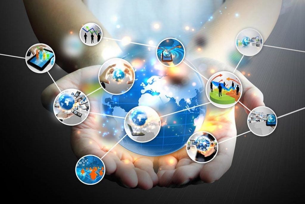 تعبير بالانجليزي عن سلبيات وايجابيات الانترنت