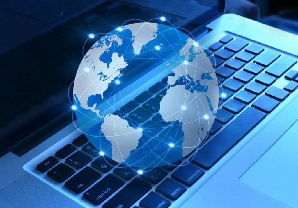 تعبير عن الانترنت بالانجليزي