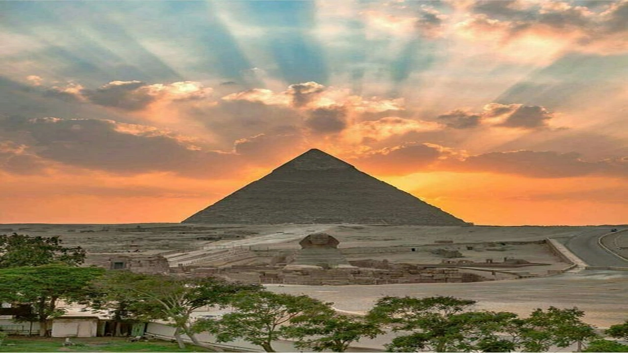 صورة تعبير عن رحلة الى مصر بالانجليزي قصير