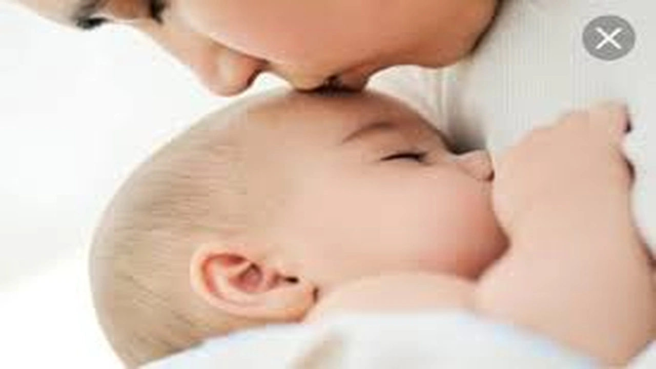 صورة تفسير حلم ارضاع طفل