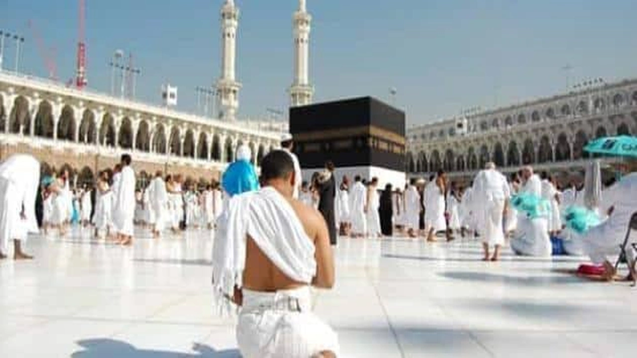 صورة تفسير حلم رؤية شخص ذاهب للحج في المنام