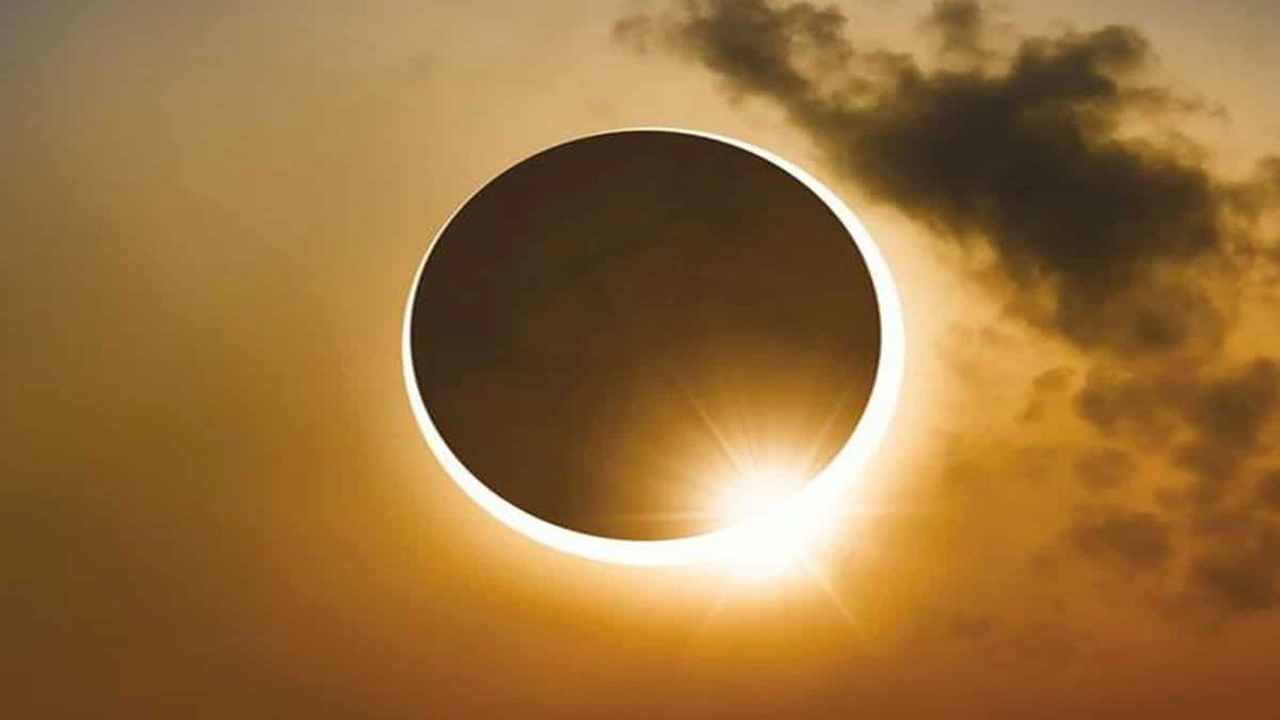 صورة تفسير حلم كسوف الشمس