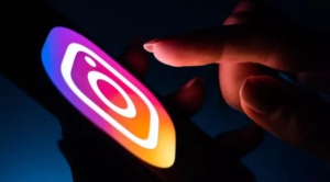 تفعيل الوضع الليلي في انستقرام
