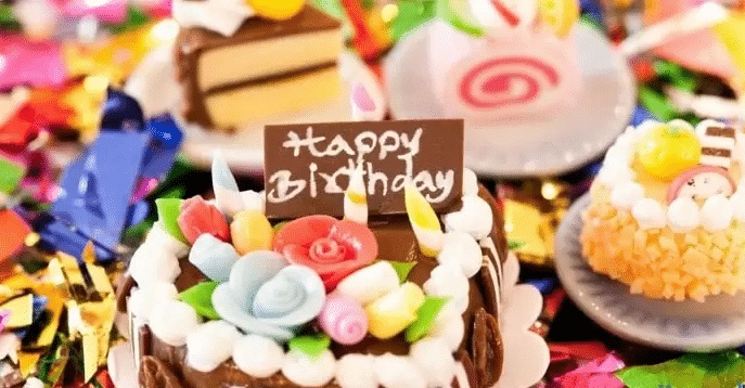 تهنئة عيد ميلاد بالفرنسية
