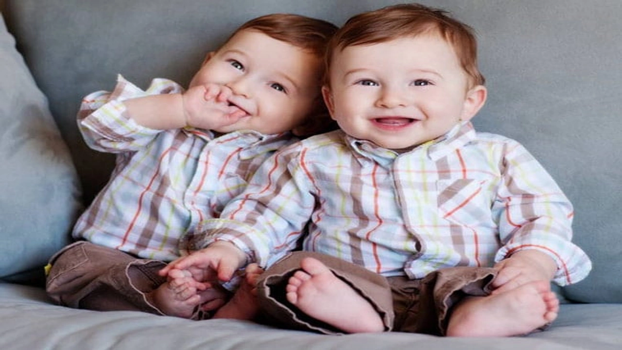 صورة تهنئة عيد ميلاد توأم اولاد