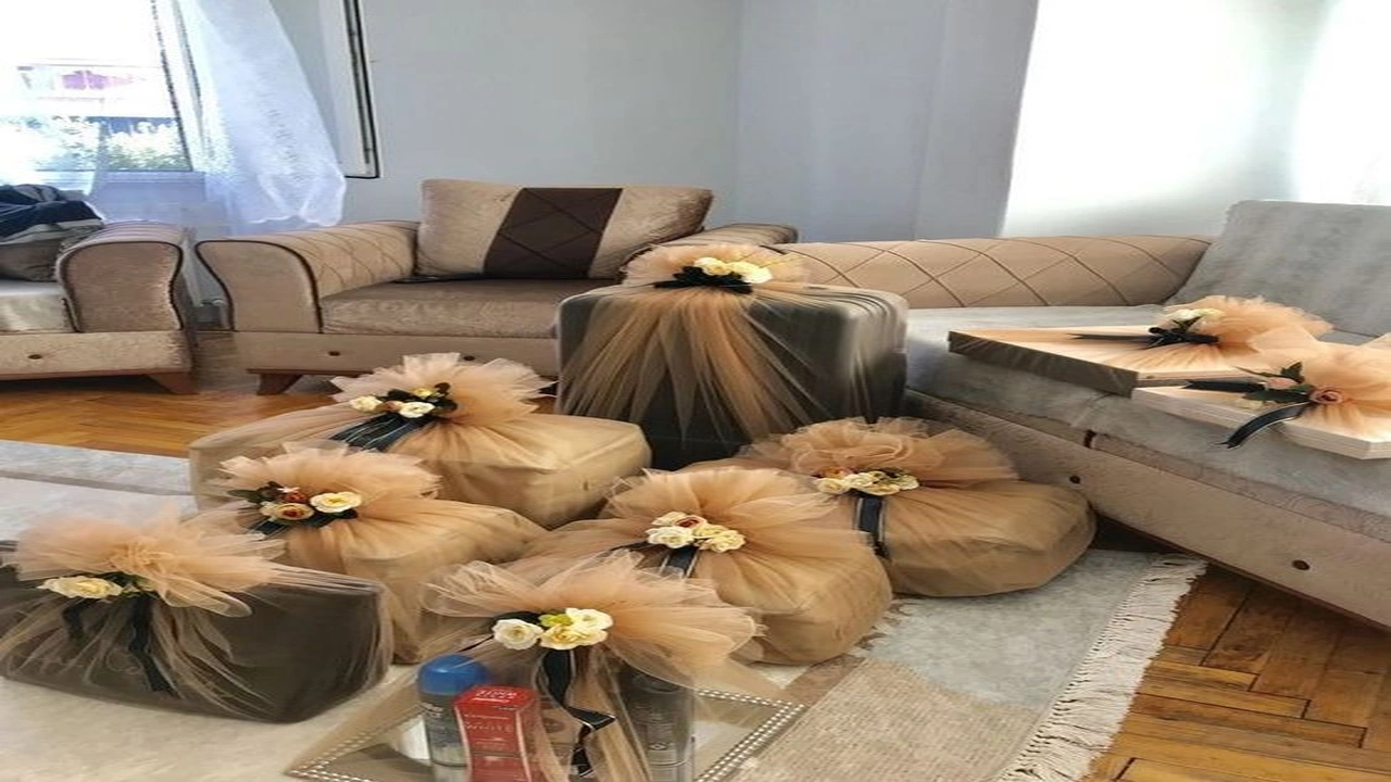 صورة ثيمات ملصقات حقائب العروس