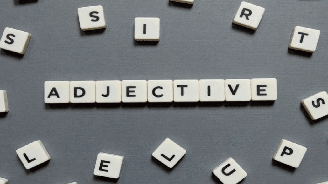 صورة جمل بالانجليزي فيها صفات