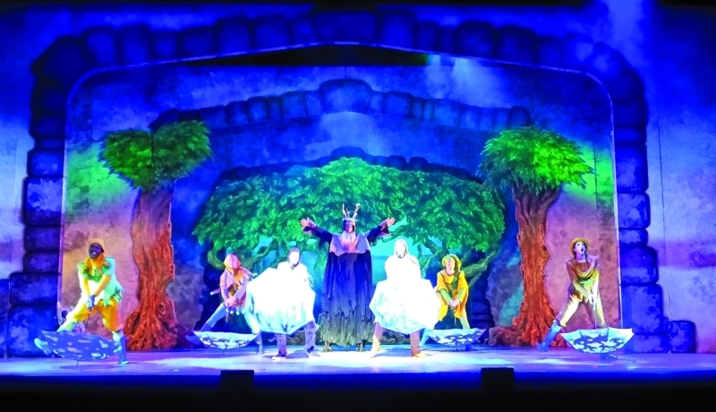 خصائص المدرسة السريالية