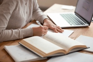 خطوات البحث العلمي بالمراجع
