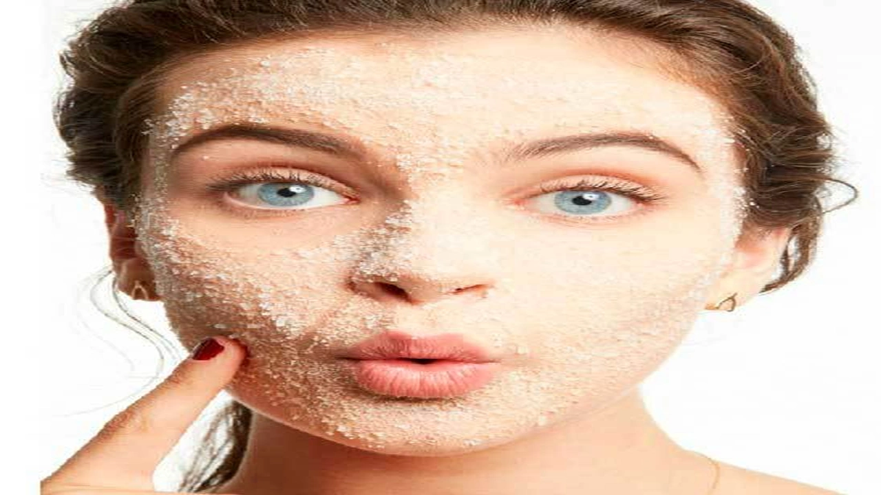 صورة خلطات لتقشير الوجه