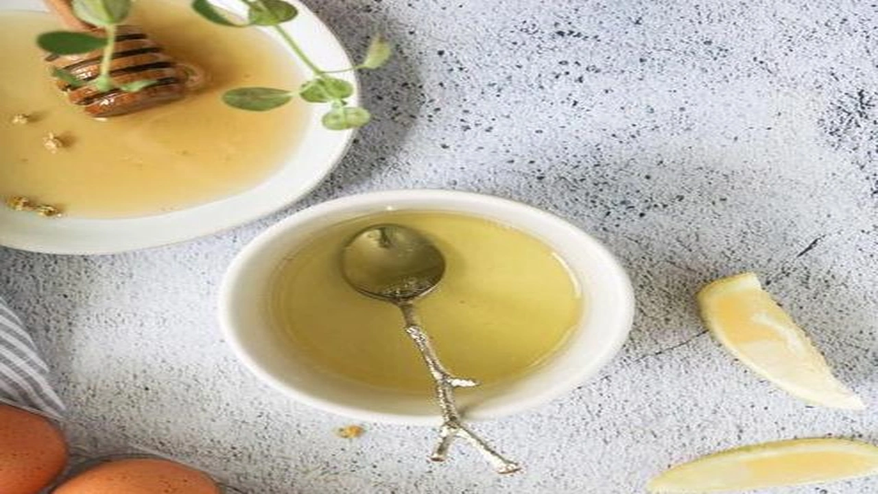 صورة خلطة لشد الوجه وتبييضه