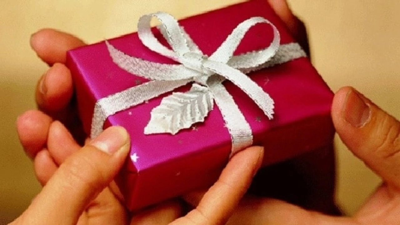 صورة خواطر عن الهدايا