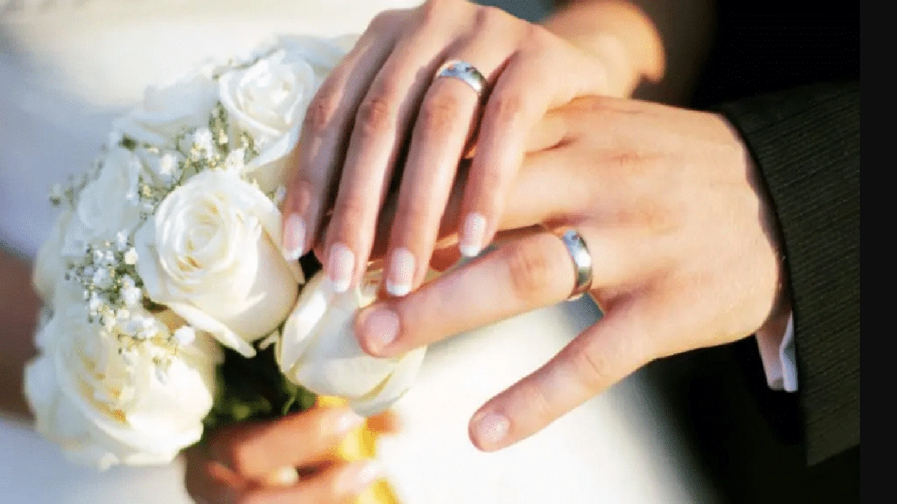 صورة دعاء للمتزوجين بالسعاده