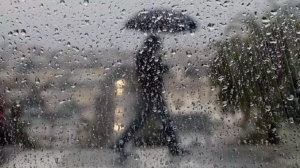 رؤية المطر في المنام للمهموم