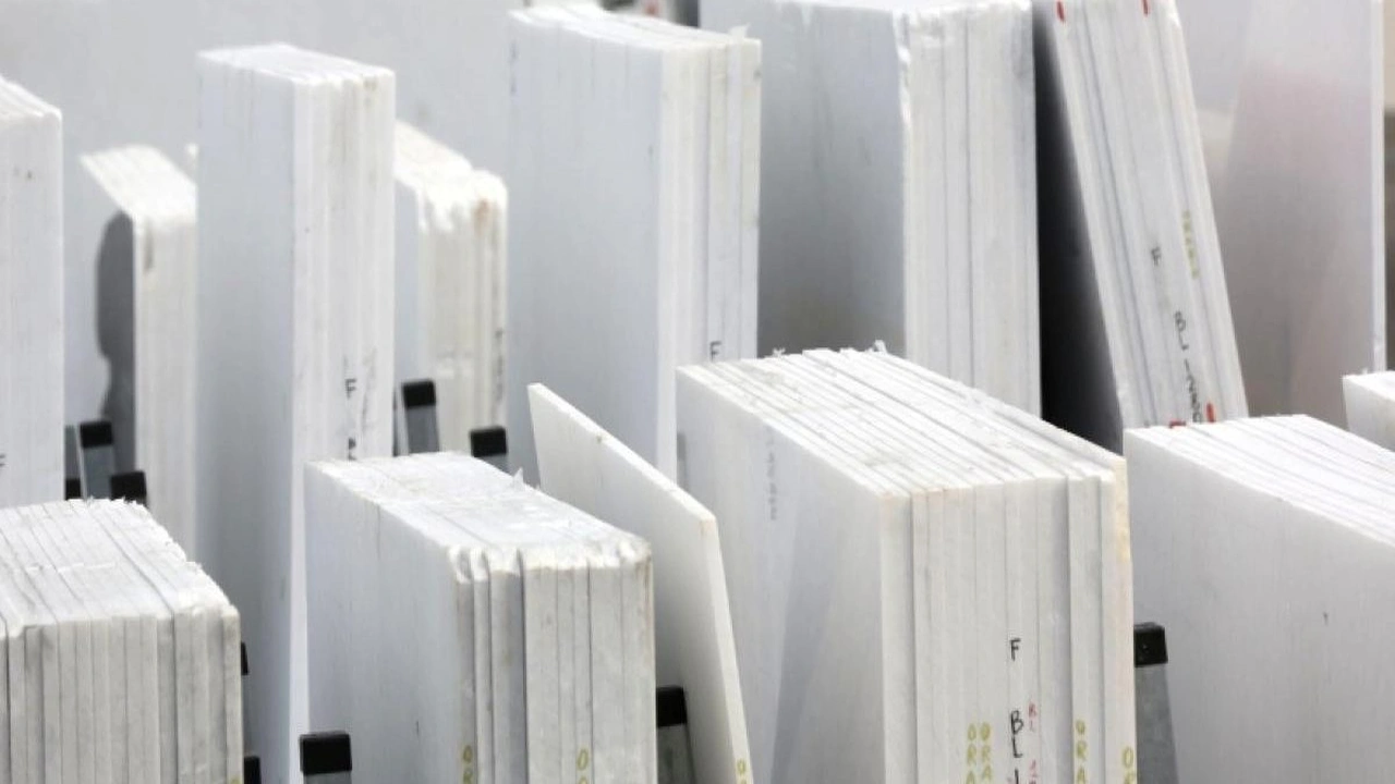 صورة رايكم في الرخام التركي