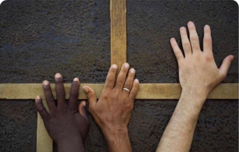 رد على شخص عنصري