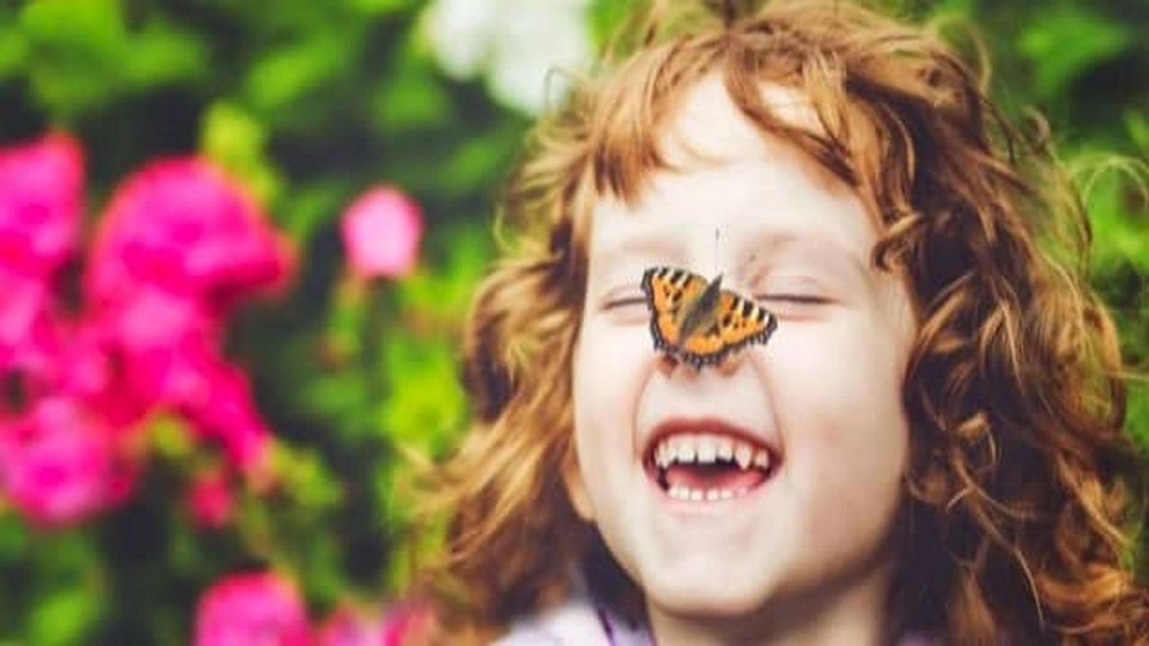 صورة رد على ضحكه دايمه