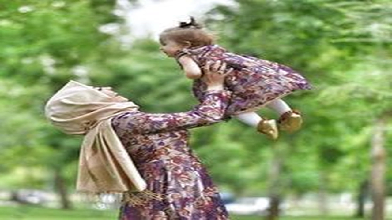 صورة رمزيات ام وبنتها محجبات